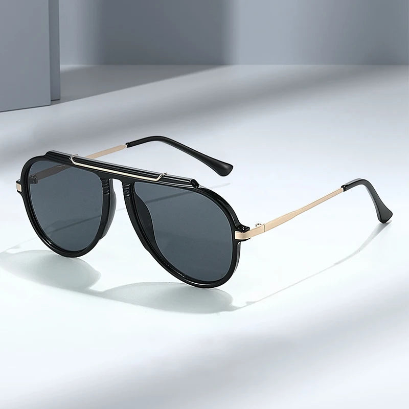 Oversized Pilot Sunglasses – Vintage Gradient UV400 Shades, Fashion Eyewear for Women & Men